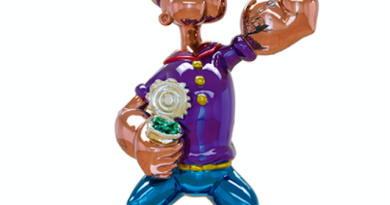 Jeff Koons Popeye sculpture celebrating kitsch aesthetics and pop culture