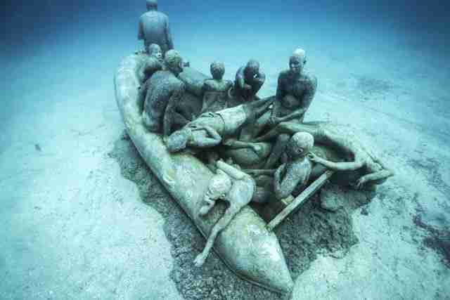 Jason deCaires - The Raft of Lampedusa