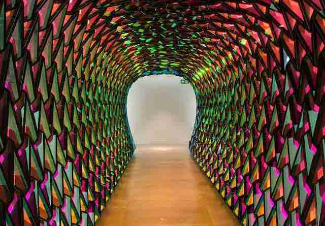 Olafur Eliasson — Tunnel for unfolding time