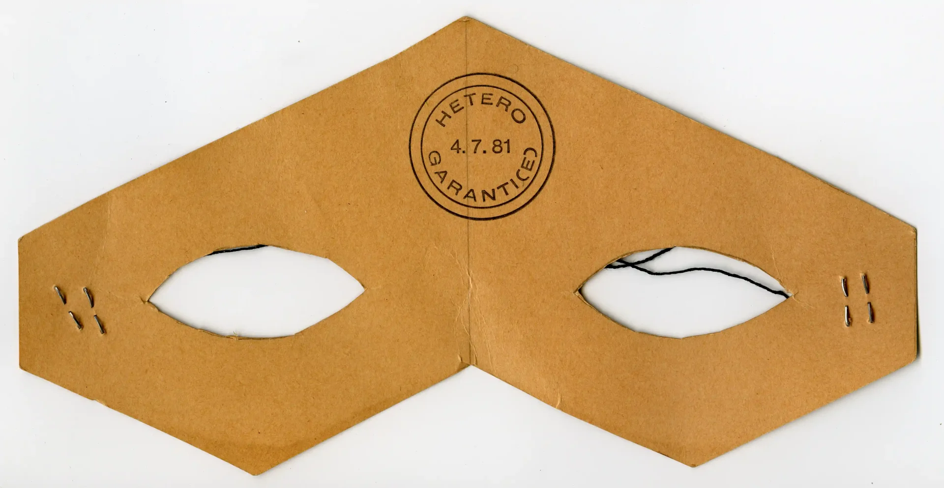 Hetero Garanti(e) 4.7.81, 1981, cardboard mask and string, Courtesy Schweizerisches Sozialarchiv / Frauen/Lesben-Archiv, Zurich (F 5041-Oc-023) Hetero Garanti(e) 4.7.81, 1981, cardboard mask and string, Courtesy Schweizerisches Sozialarchiv / Frauen/Lesben-Archiv, Zurich (F 5041-Oc-023)